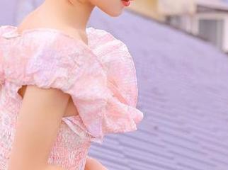 看17吃瓜网的视频，DIY我的瞎评论～哈哈！