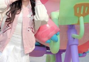 当娜娜遇上“51吃瓜”，她的朋友圈又产生了怎样奇葩的动态？