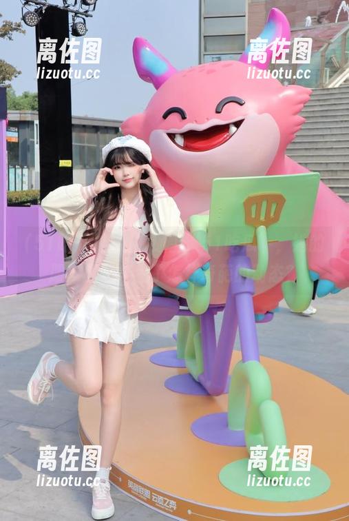 当娜娜遇上“51吃瓜”，她的朋友圈又产生了怎样奇葩的动态？