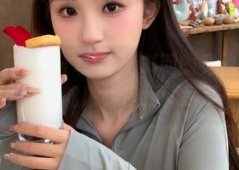 分享51黑料网的灵魂鸡汤：虽然不健康，但我就是爱！