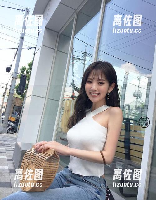 哎呀，52吃瓜网更新了，我是不是该把下巴抬起来继续看？