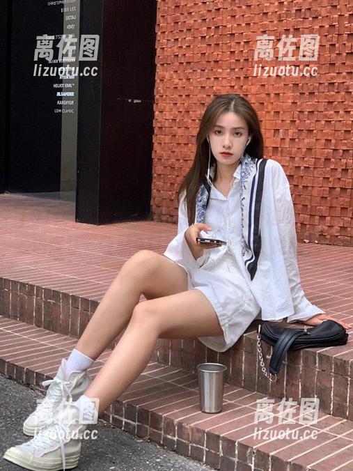 有没有人跟我一样，一边吃瓜一边疯狂“收藏91icg”的美图？哈哈！