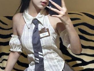 翻来覆去在CGfun的入口外徘徊，虽然其实是想苟且偷安
