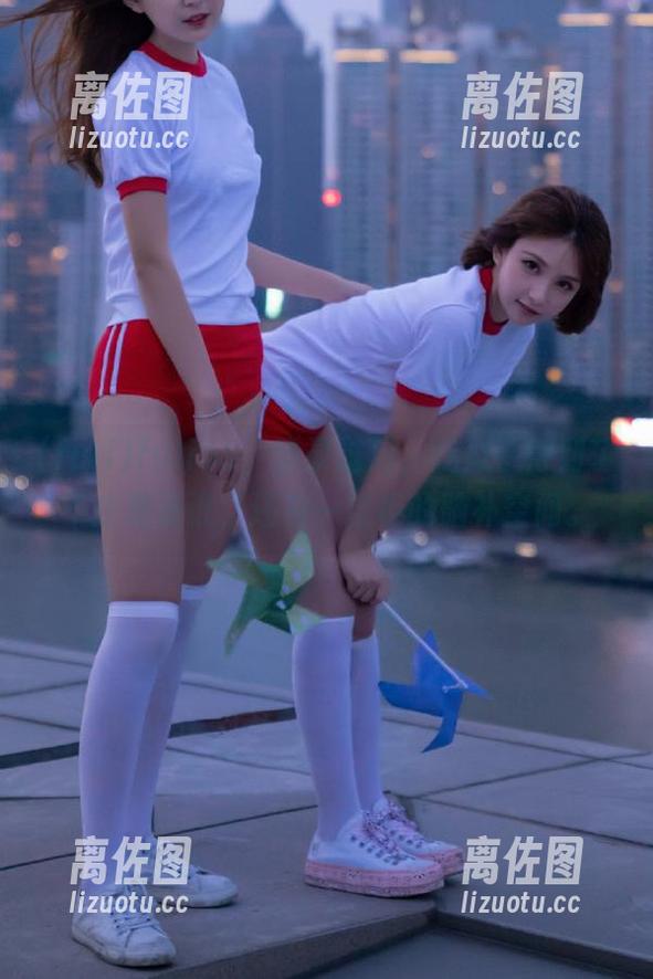 fuli55，登录过后，我似乎得到了不止是资讯，还有一整柜的脑补空间。