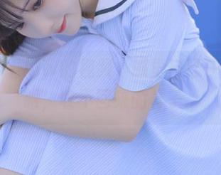 看hlw的视频，感觉自己一直在养眼，收不回来的样子…