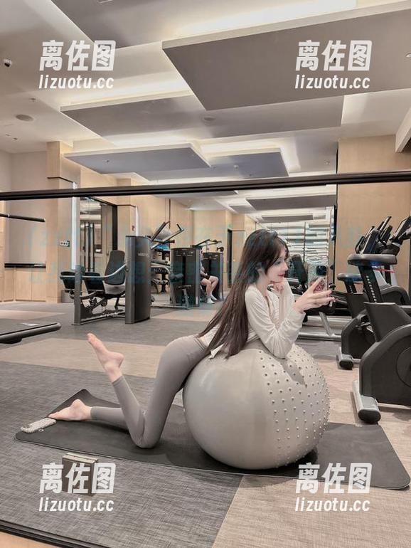 “永久”存在于zztt11的八卦，让我边看边想：亲密关系的“开放”能多激情？