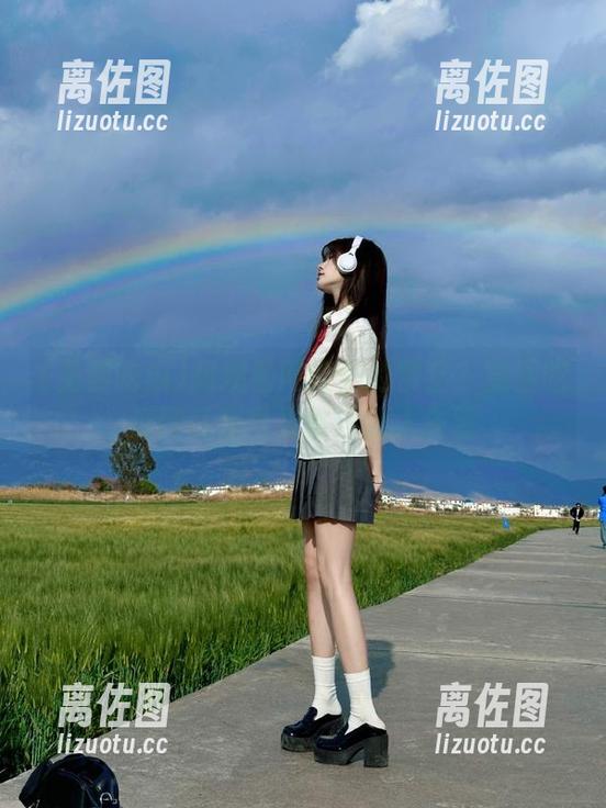 想观看网红们的聚会？免费吃瓜网红账号果然没让人失望