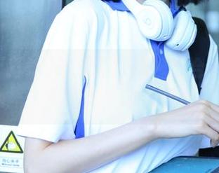 吃瓜不打烊视频合集：看得我心里一阵充实，却也有点无奈。