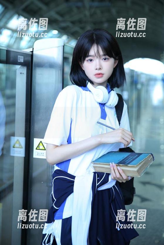 吃瓜不打烊视频合集：看得我心里一阵充实，却也有点无奈。