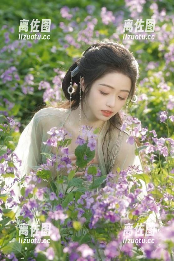 进入“吃瓜大本营”的入口，感觉自己马上要被围攻了！