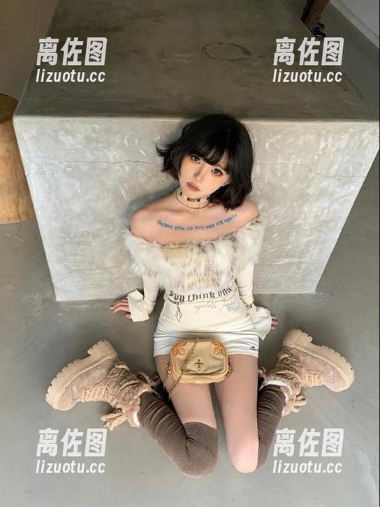 左右为难的她，分享了来自吃瓜导航的小道消息，我也是醉了。