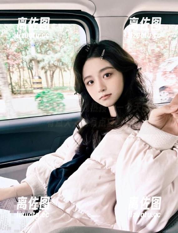 吃瓜网 吃瓜网在线热搜——今天的瓜,有点大,也有点白嫩。