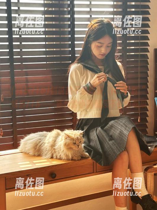 别说我不够娱乐，ios下载“娱乐718”，连我的小狗都忍不住想吃瓜了！