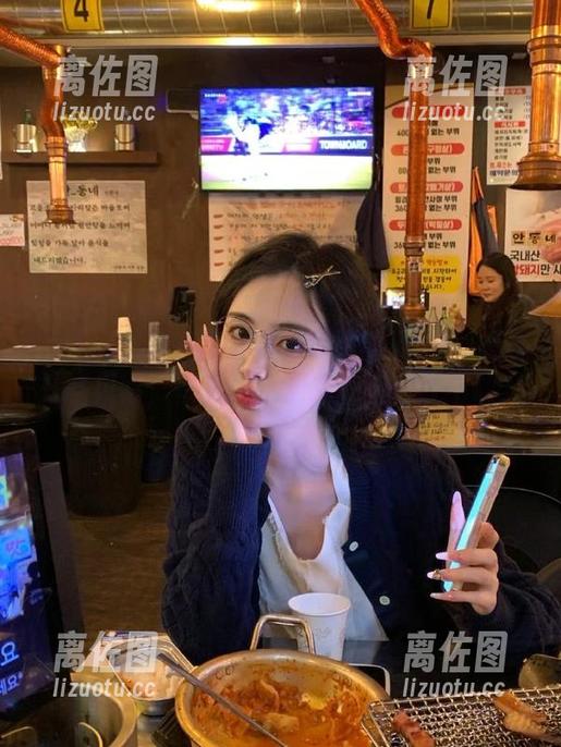 我要吃瓜 听说下载“我要吃瓜91”能提升吃瓜格,信不信由你,就问你敢不敢?