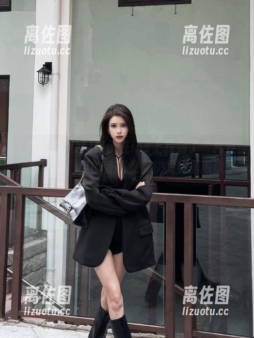 终于在ios上找到了“我要黑料网”，瓜的香味我都快闻到眉毛飘了！