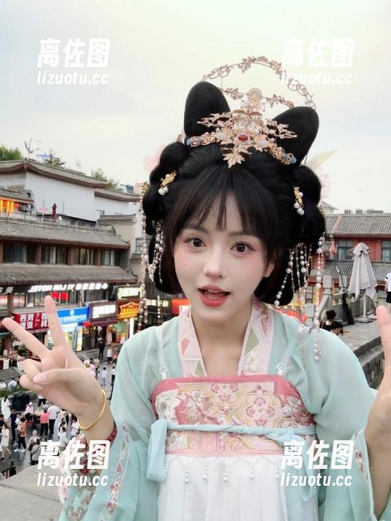 明星黑料 “明星黑料”新功能上线!轻轻一戳,传送门让你和八卦的距离更近一点点。