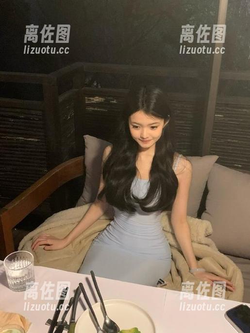 网页上的黑料正能量SO，像个无底洞，我的好奇心被扑得一干二净。