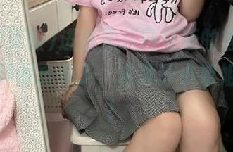 进去黑料网页版的官网，感觉被这界面虐到了，求设计小姐姐拯救我！